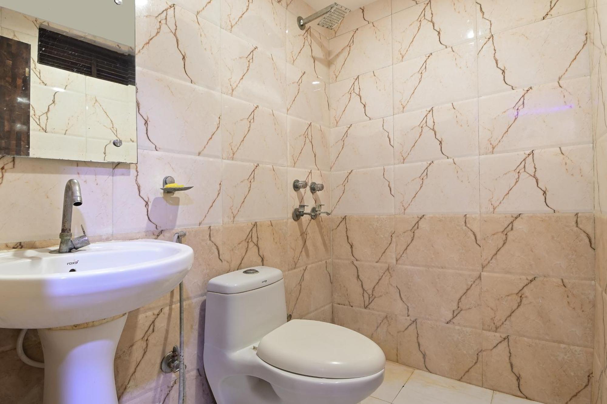 Hotel Glow Inn Paharganj-3 Mins Walk From New Delhi Railway Station Bagian luar foto